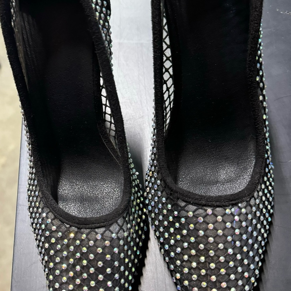 Chic Black and Silver Heels for a Sophisticated Look